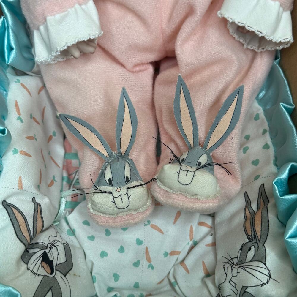 The Ashton Drake Galleries Porcelain Baby Dolls Looney Toons Bugs/Taz/Tweety - Picture 12 of 14